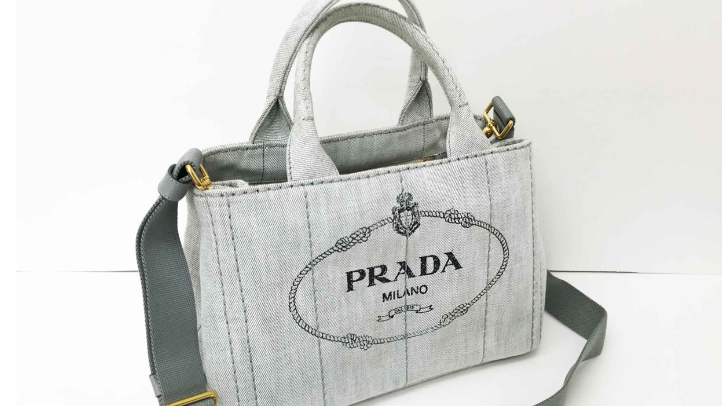 プラダのバック